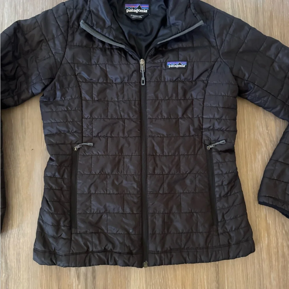 Patagonia Women's Black Puffer Jacket - Picture 2 of 10